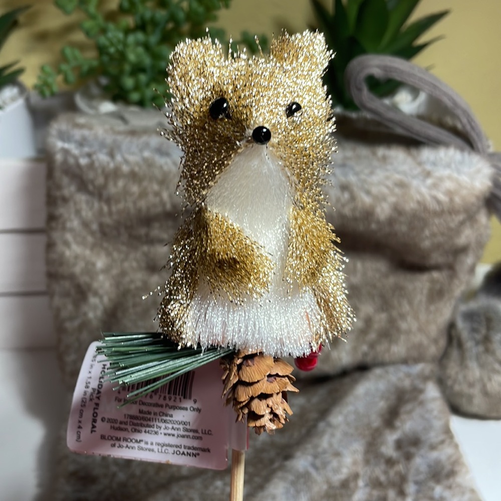 Animal Holiday Floral Pick